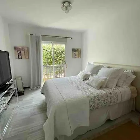 Luxurious 2br In Puerto Banus Lägenhet